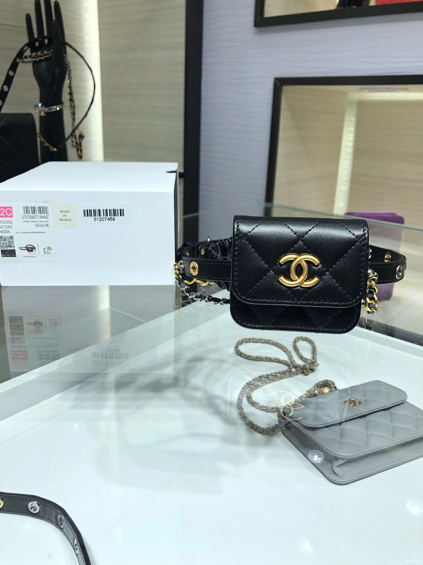 HyperPeter CHANEL AIRPODS CASE 0813